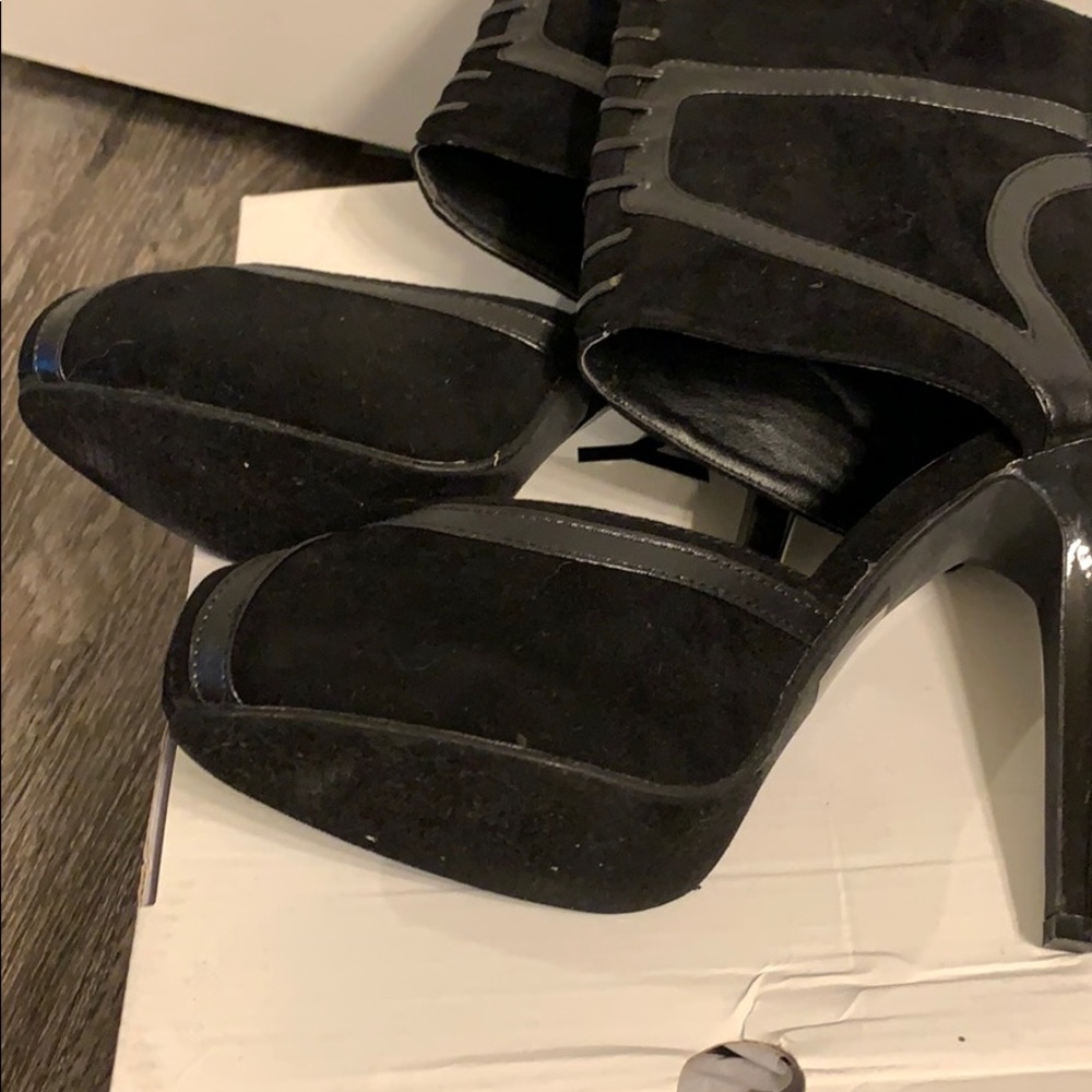 Stylish booties - Picture 4 of 5